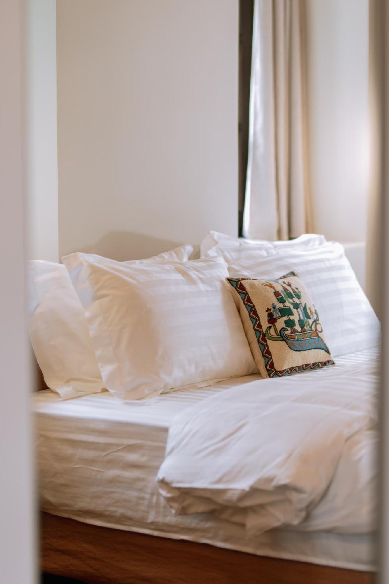 Νysa Hotel Mousthéni Екстериор снимка